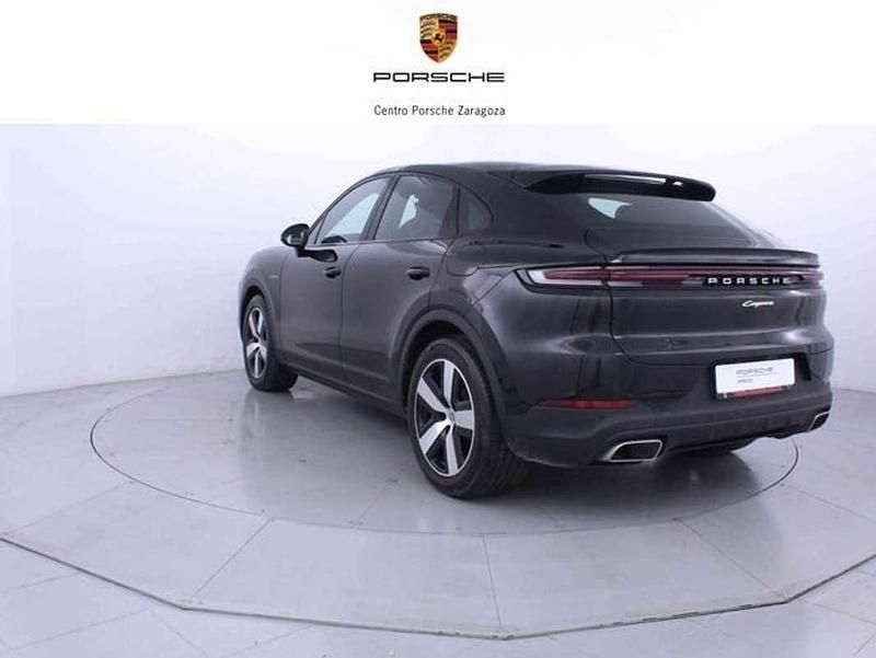 Usado Porsche Cayenne 476 CV (350 kW) 2023 Negro SUV