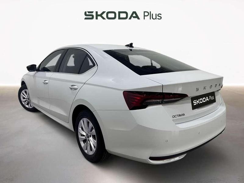Usado Skoda Octavia Selection 150 CV (110 kW) 2025 Blanco Utilitario