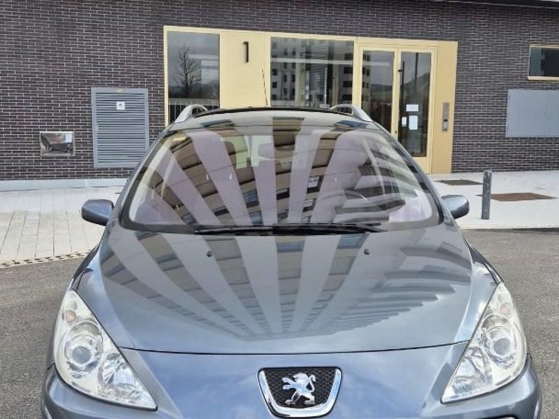 Usado Peugeot 307 110 CV (80 kW) 2007 Azul Familiar