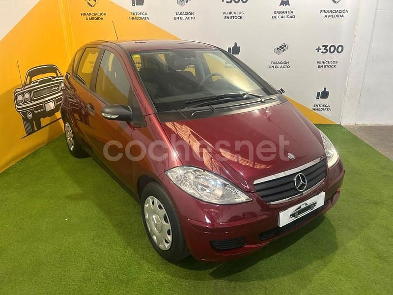 Usado Mercedes A150 Classic 95 CV (69 kW) 2007 Granate Monovolumen