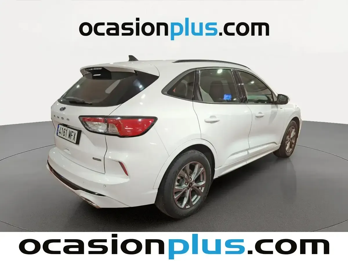 Usado Ford Kuga ST-Line 190 CV (139 kW) 2023 Blanco SUV