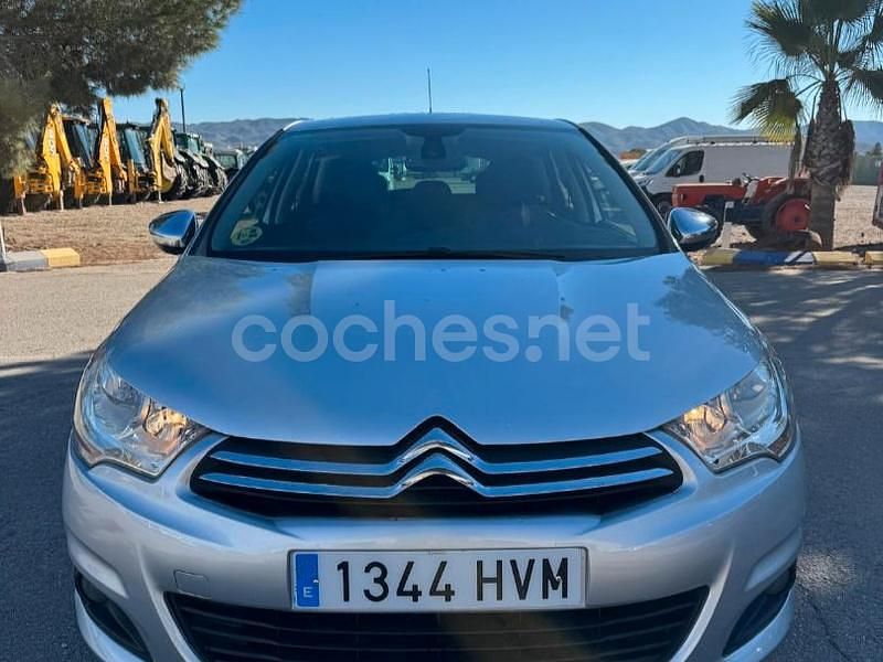 Usado Citroën C4 92 CV (67 kW) 2013 Gris / plata Berlina
