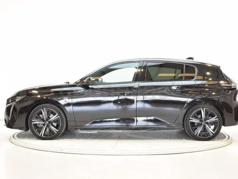 Usado Peugeot 308 GT 180 CV (132 kW) 2023 Negro Berlina
