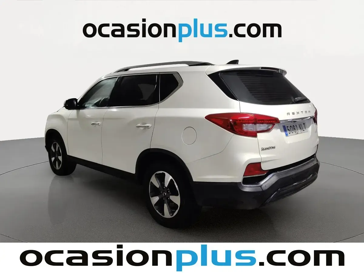 Usado SsangYong Rexton Limited 181 CV (133 kW) 2018 Blanco SUV