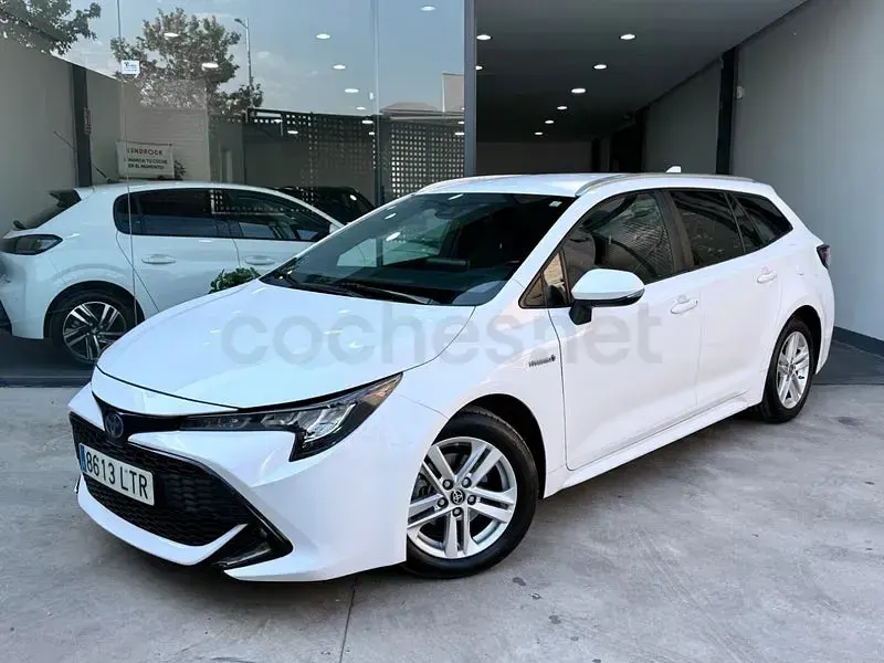 Usado Toyota Corolla Active 122 CV (89 kW) 2022 Blanco Familiar