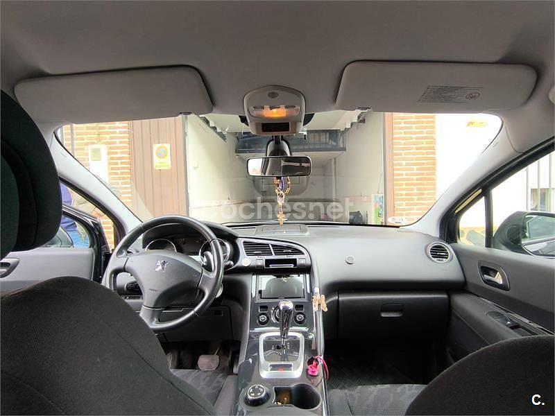 Usado Peugeot 3008 Style 115 CV (84 kW) 2013 Negro Berlina