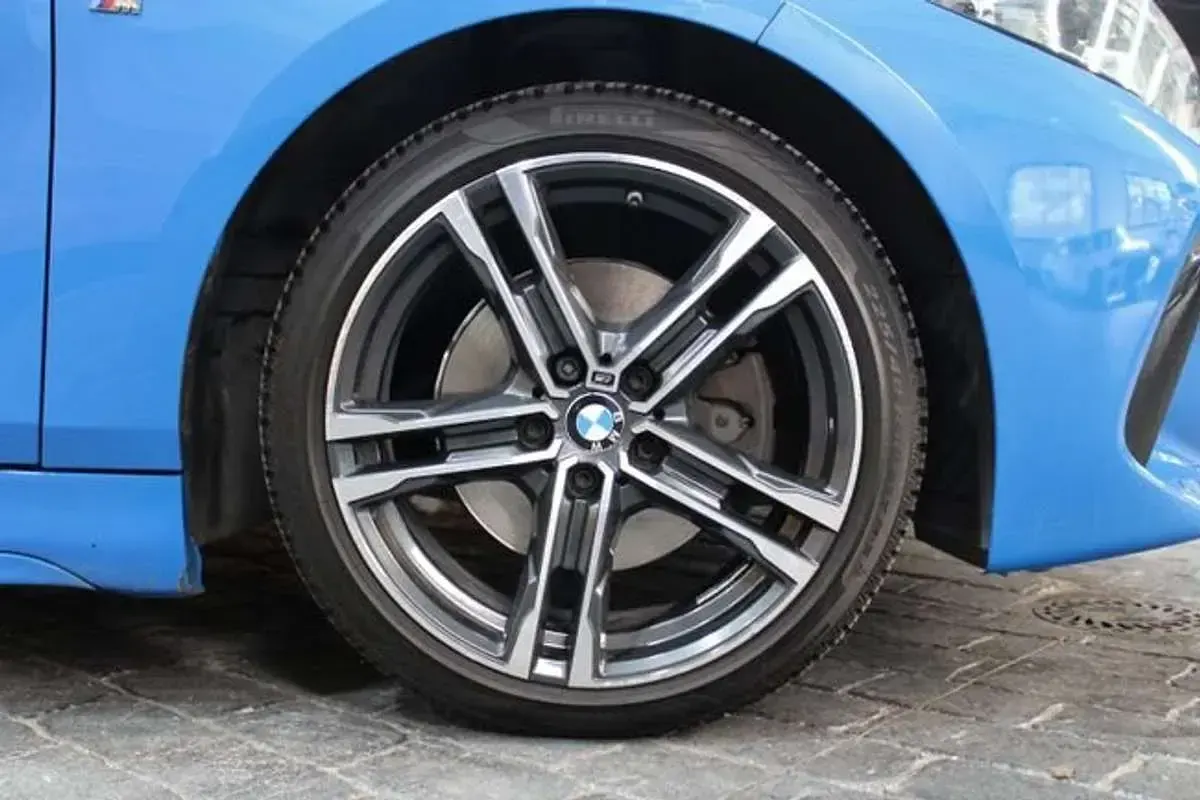 Usado BMW 118 Comfort Edition 150 CV (110 kW) 2020 Azul Utilitario