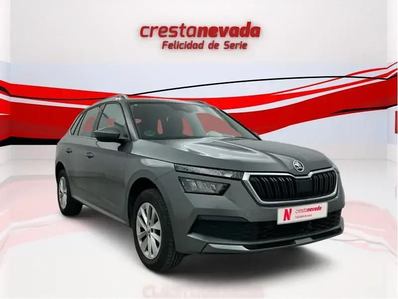 Usado Skoda Kamiq Active 110 CV (80 kW) 2023 Gris SUV