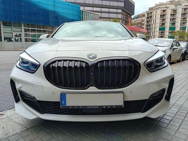 Usado BMW 120 Sport Line 190 CV (139 kW) 2020 Blanco Utilitario