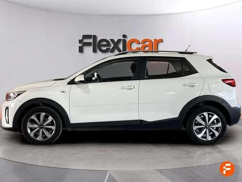 Usado Kia Stonic 101 CV (74 kW) 2021 Blanco SUV