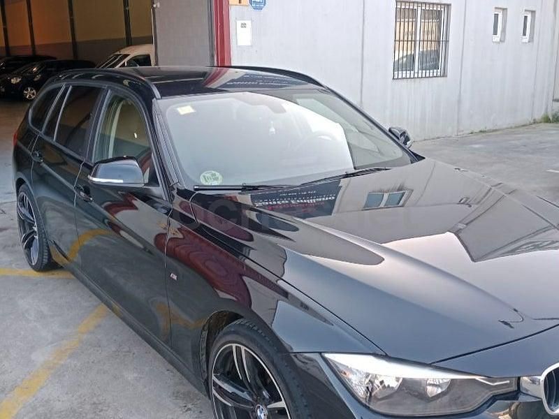 Usado BMW 318 143 CV (105 kW) 2014 Negro Familiar