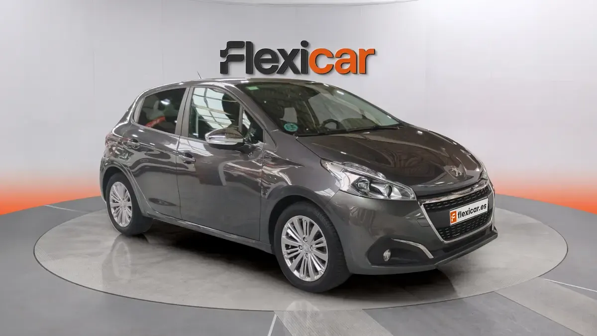 Usado Peugeot 208 Signature Sky 83 CV (61 kW) 2019 Utilitario