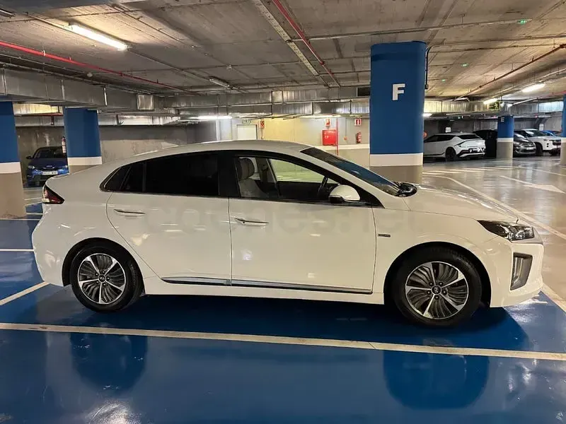 Usado Hyundai Ioniq 141 CV (103 kW) 2020 Blanco Utilitario
