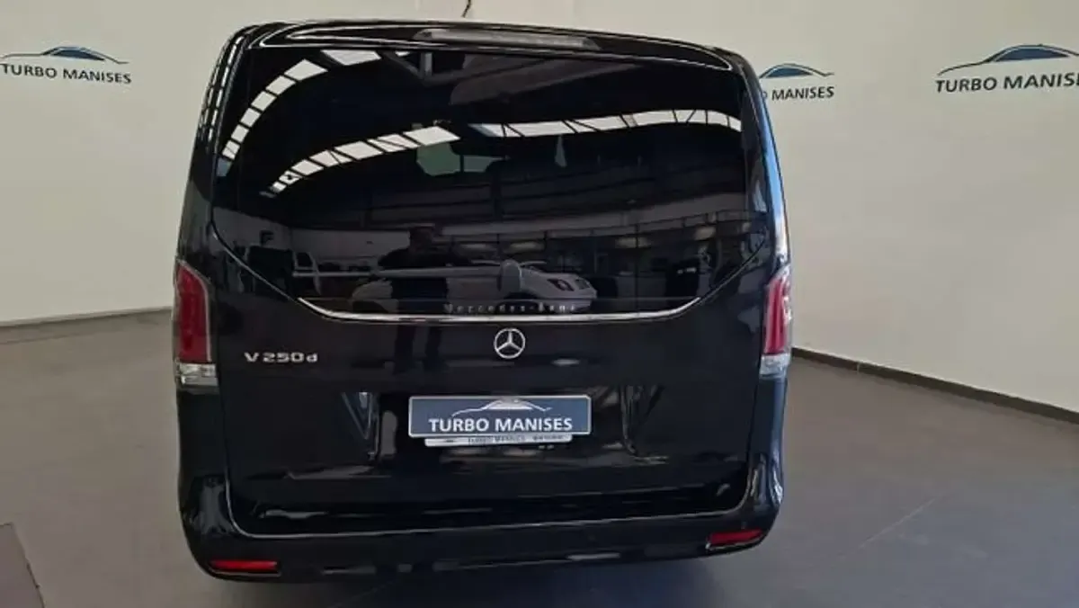 Usado Mercedes V250 Style 190 CV (139 kW) 2024 Negro Monovolumen