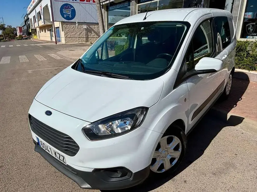 Usado Ford Transit Trend 75 CV (55 kW) 2019 Blanco Van