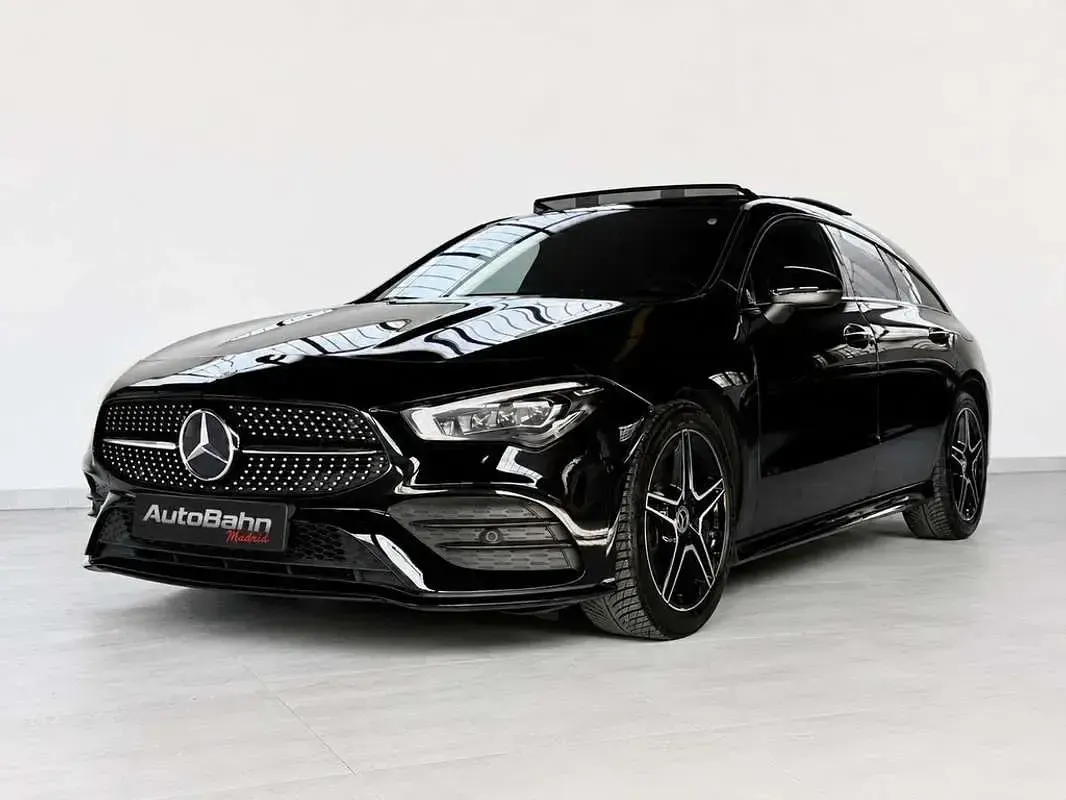 Usado Mercedes CLA200 Shooting Brake 163 CV (119 kW) 2020 Negro Familiar