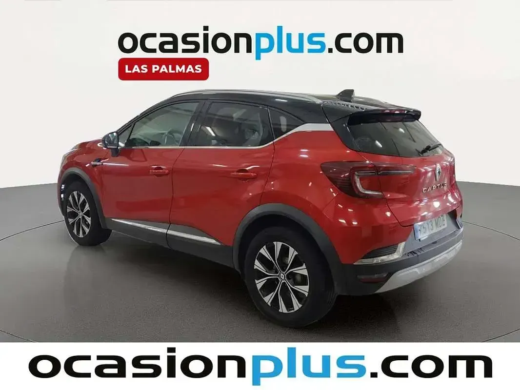 Usado Renault Captur Techno 91 CV (66 kW) 2023 Rojo SUV