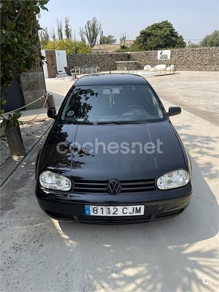 Usado VW Golf IV 105 CV (77 kW) 2003 Negro Berlina