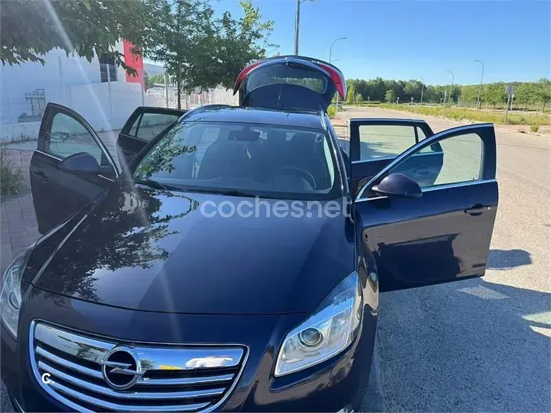 Usado Opel Insignia Excellence 130 CV (95 kW) 2013 Azul Familiar