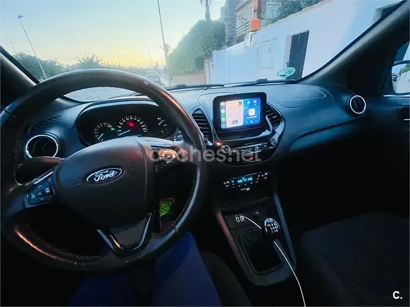 Usado Ford Ka Plus Active 85 CV (62 kW) 2018 Beige Utilitario