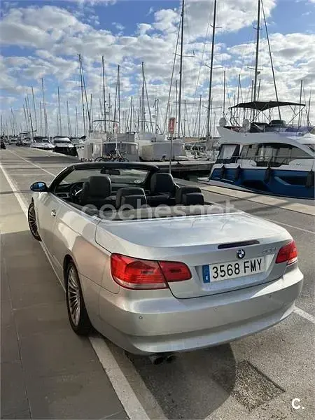 Usado BMW 325 218 CV (160 kW) 2007 Gris / plata Descapotable