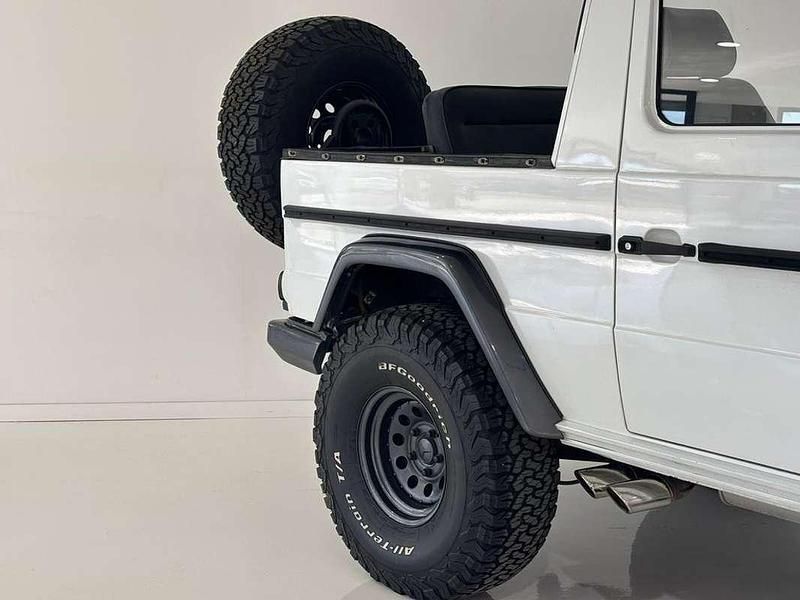 Usado Mercedes 230 90 CV (66 kW) 1980 Blanco Descapotable