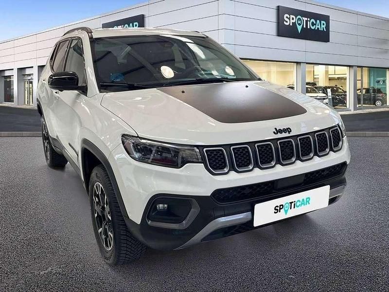 Usado Jeep Compass Limited 190 CV (139 kW) 2023 Gris SUV