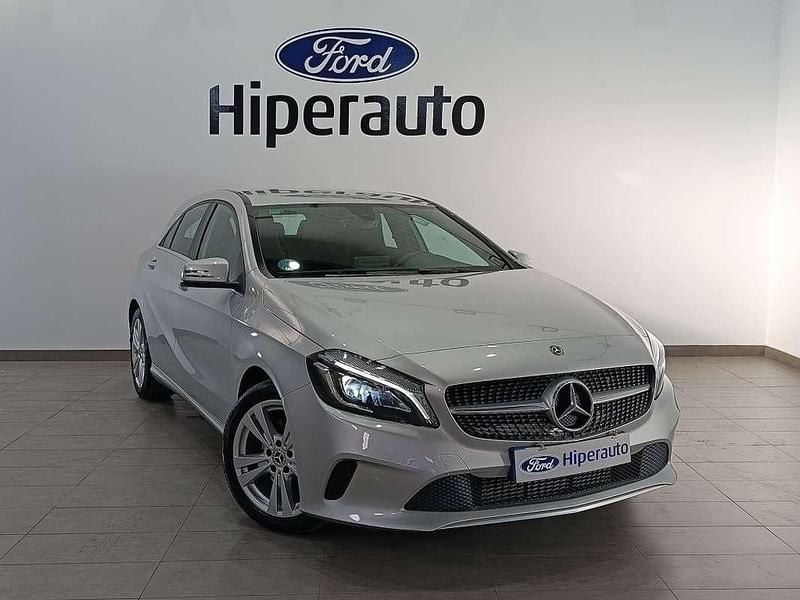 Plateado Usado 2017 Mercedes A200 Utilitario | 17.950 € (Buen precio) - Imagen 1/4