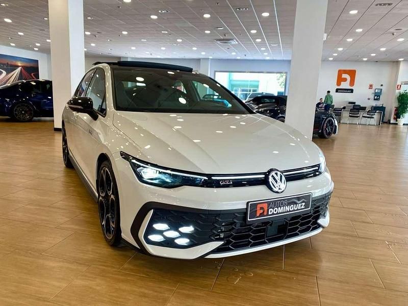 Usado VW Golf VIII GTI 265 CV (194 kW) 2025 Blanco Utilitario