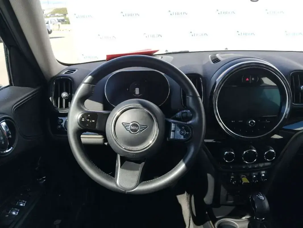 Käytetty Mini Cooper Countryman 220 HP (161 kW) 2022 Musta Katumaasturi