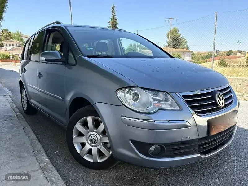 Usado VW Touran Highline 170 CV (125 kW) 2009 Azul Monovolumen