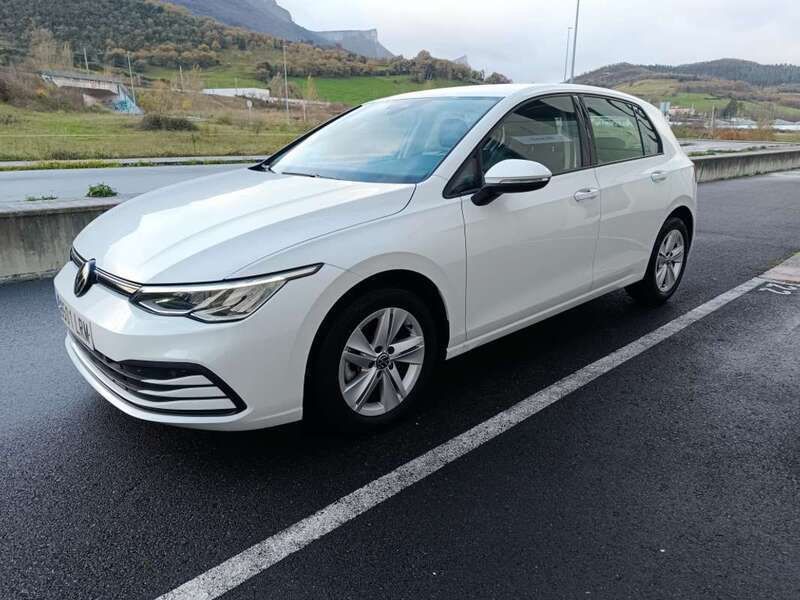 Blanco Usado 2021 VW Golf VIII Utilitario | 19.490 € (Buen precio) - Imagen 1/4