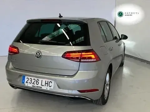 Usado VW Golf VII Advance 116 CV (85 kW) 2020 Gris Berlina