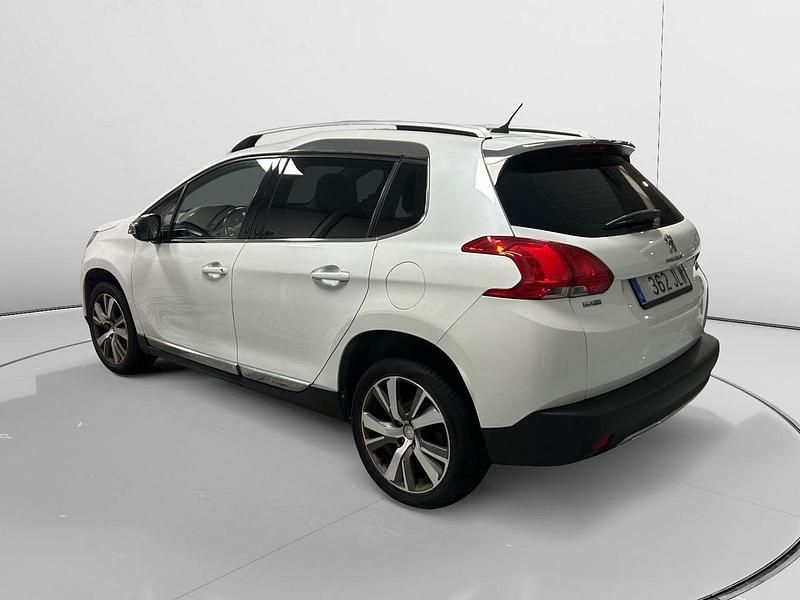 Usado Peugeot 2008 Allure 100 CV (73 kW) 2016 Blanco SUV