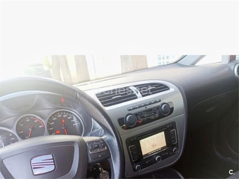 Usado Seat Leon Copa 105 CV (77 kW) 2011 Rojo Utilitario