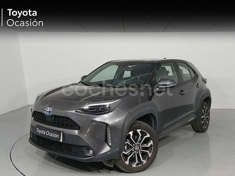 Usado Toyota Yaris Cross Active 116 CV (85 kW) 2024 Gris / plata SUV