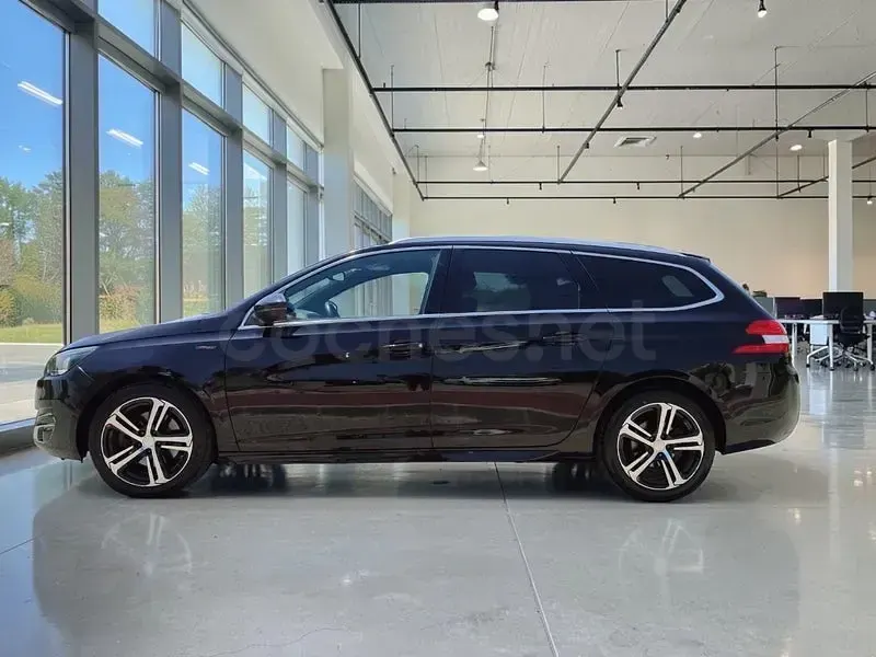 Usado Peugeot 308 SW GT-line 150 CV (110 kW) 2016 Negro Familiar