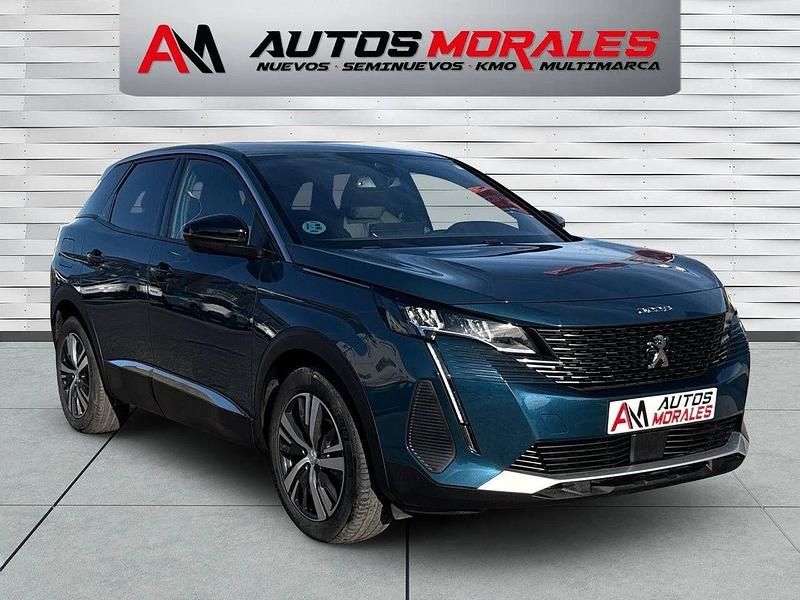 Usado Peugeot 3008 Allure 131 CV (96 kW) 2024 Gris SUV