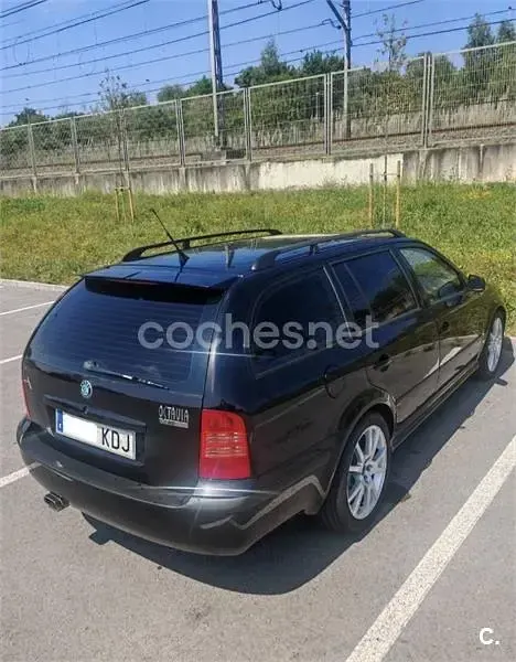 Usado Skoda Octavia RS 180 CV (132 kW) 2004 Negro Familiar