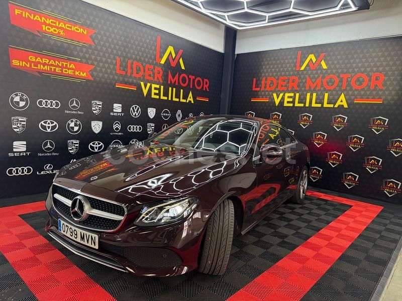 Usado Mercedes E220 194 CV (142 kW) 2019 Granate Coupe