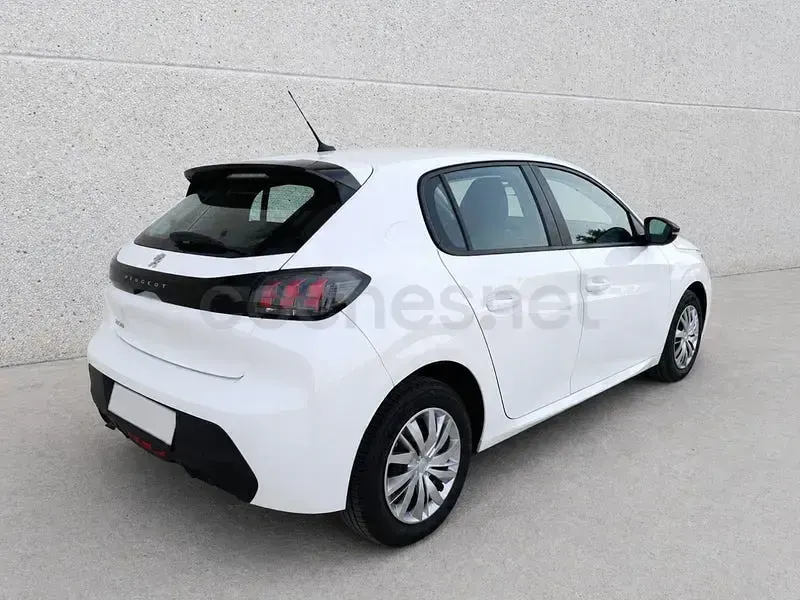 Usado Peugeot 208 Active 100 CV (73 kW) 2022 Blanco Utilitario