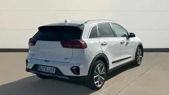 Usado Kia Niro 141 CV (103 kW) 2022 Blanco SUV
