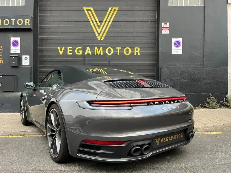 Usado Porsche 911 Carrera S Cabriolet 450 CV (330 kW) 2020 Gris / plata Descapotable