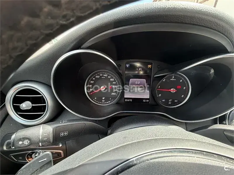 Usado Mercedes C220 Elegance 170 CV (125 kW) 2015 Gris / plata Berlina