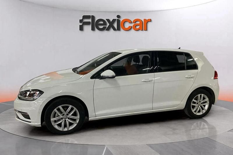 Usado VW Golf Advance 125 CV (91 kW) 2017 Blanco Berlina