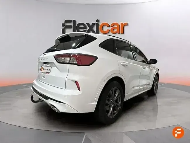 Usado Ford Kuga ST-Line 150 CV (110 kW) 2022 Blanco SUV