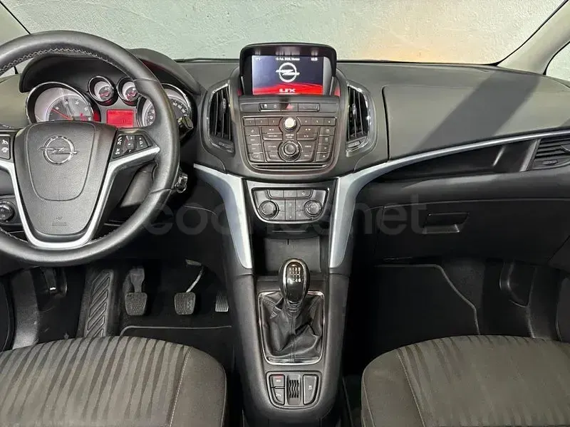 Usado Opel Zafira Tourer Excellence 136 CV (100 kW) 2016 Gris / plata Monovolumen