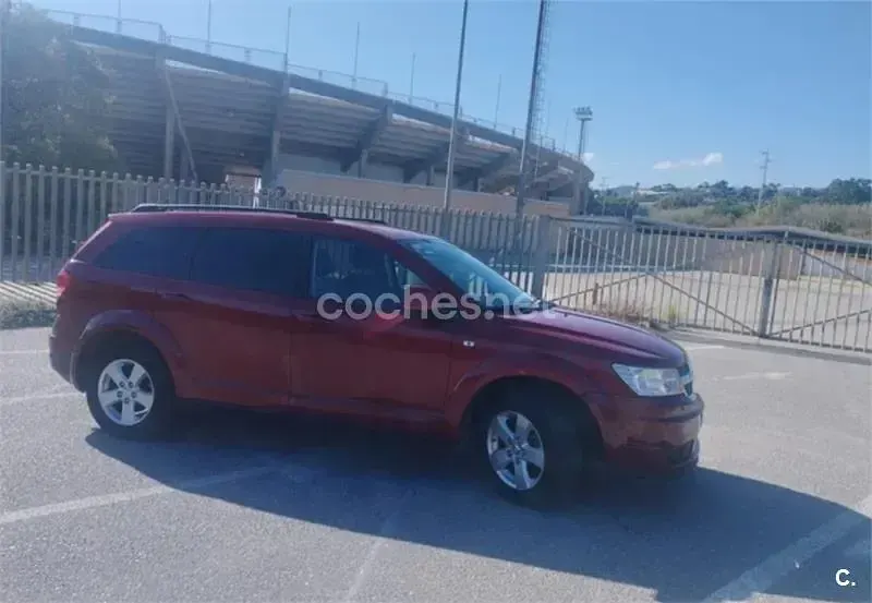 Usado Dodge Journey SXT 140 CV (102 kW) 2010 Rojo SUV