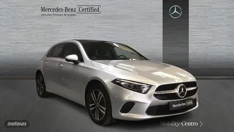 Usado Mercedes A250 218 CV (160 kW) 2022 Gris Berlina