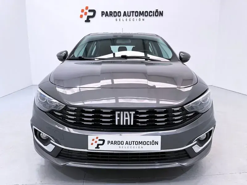 Usado Fiat Tipo Life 130 CV (95 kW) 2021 Gris / plata Berlina